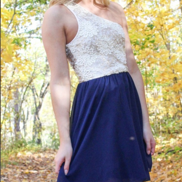 One Shoulder Navy Cream sequin chiffon dress. - Picture 2 of 6